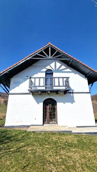 Casă individuală cu 4 camere cu Teren 1000 Mp în Florești