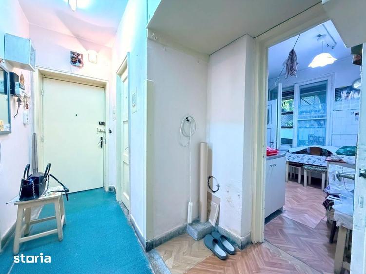Apartament cu 3 camere în Tei