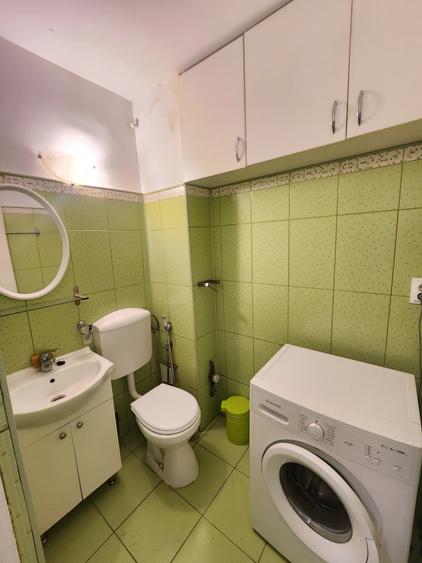 Apartament cu 3 camere decomandat, mobilat în Olimpia-Stadion