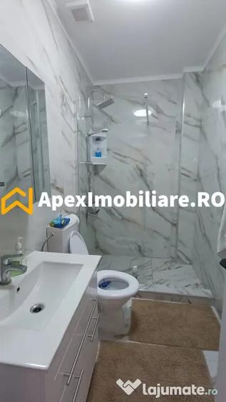 Apartament cu 3 camere semidecomandat în Moșilor