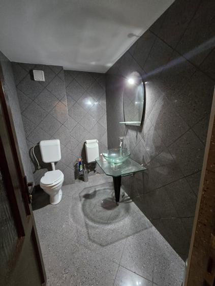 Casă individuală cu 6 camere cu Canalizare în Cenad