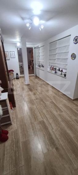 Casă individuală cu 7 camere cu Garaj în Fieni