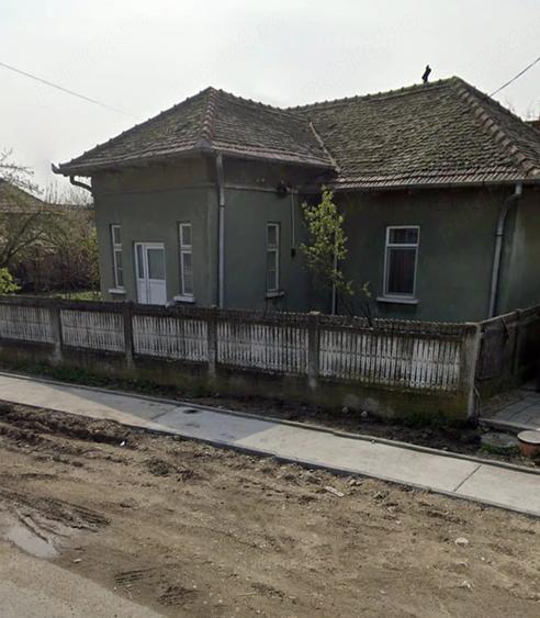 Casă cu 6 camere cu Teren 2800 Mp în Afumați