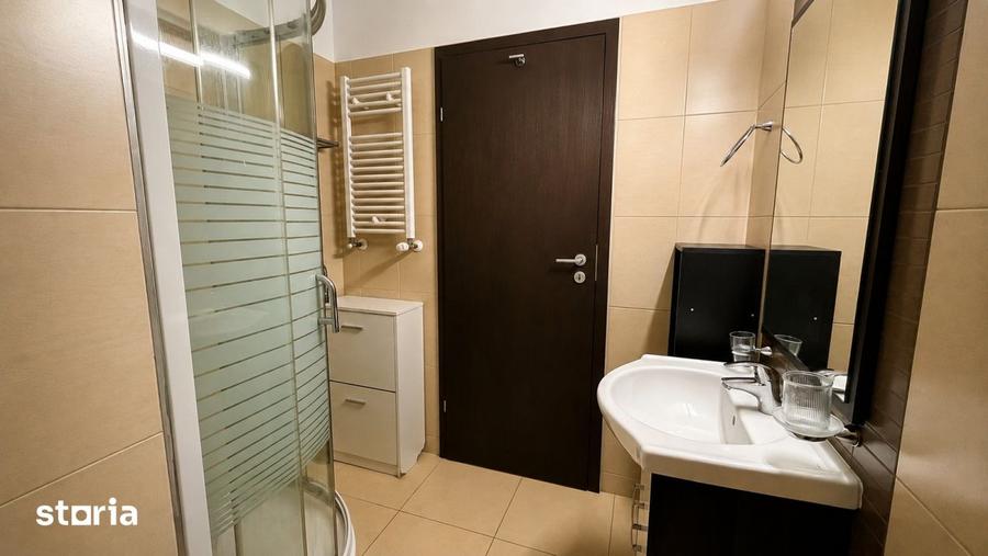 Apartament cu 3 camere decomandat, mobilat în Central
