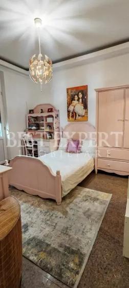 Apartament cu 4 camere decomandat, mobilat în Cișmigiu