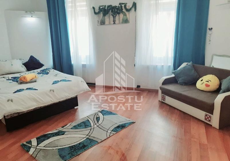 Apartament cu 5 camere decomandat, mobilat în Ultracentral