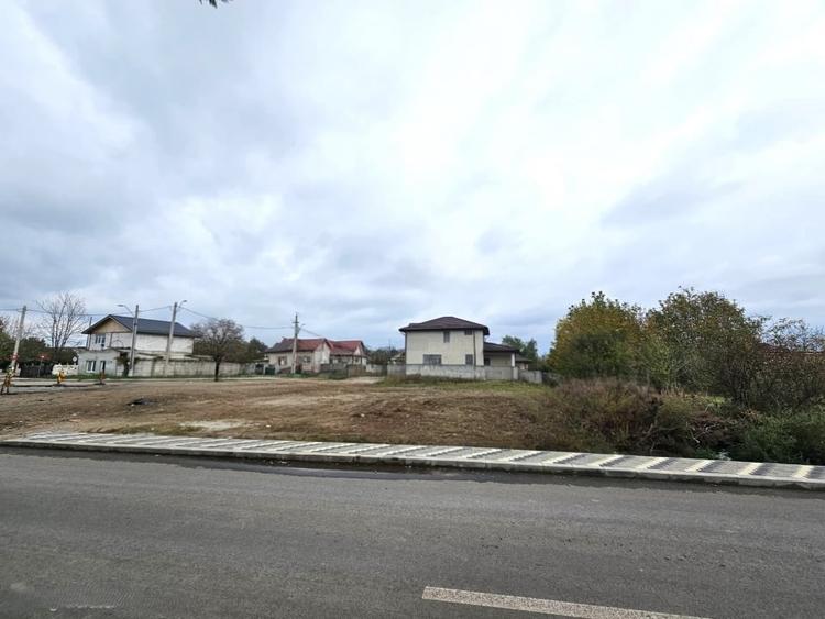 Teren Construcții intravilan de 420 mp, în Ștefăneștii de Jos