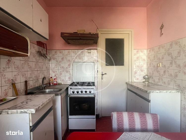 Apartament cu 3 camere decomandat în Rogerius