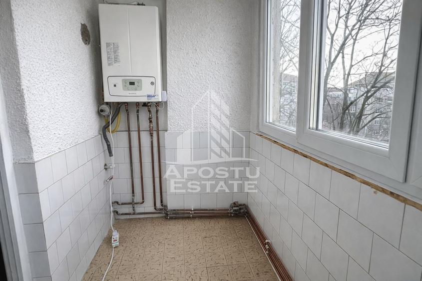 Apartament cu 2 camere decomandat în Girocului