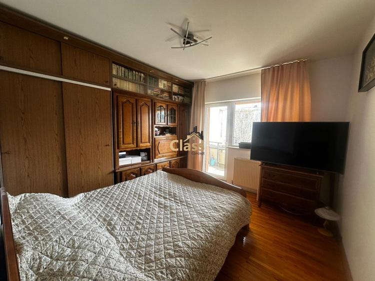 Apartament cu 4 camere decomandat, mobilat în Mărăști