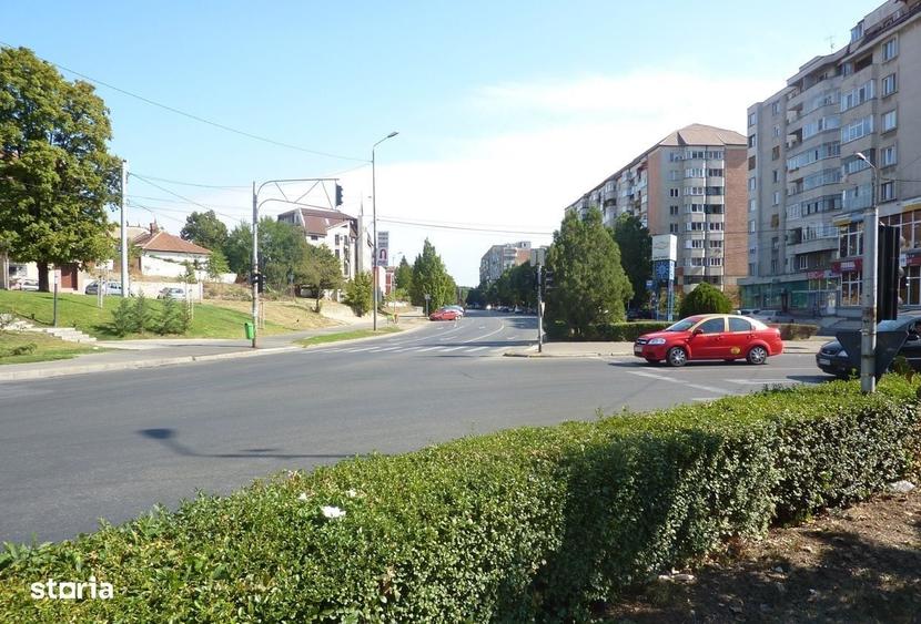 Spațiu comercial, în Dacia