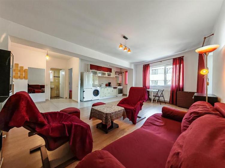 Apartament cu 2 camere decomandat în Răcădău