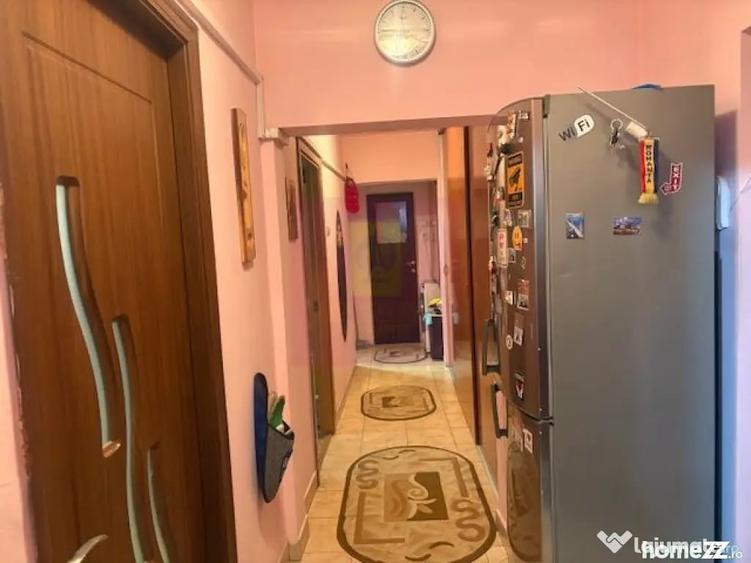 Apartament cu 3 camere decomandat în Morarilor