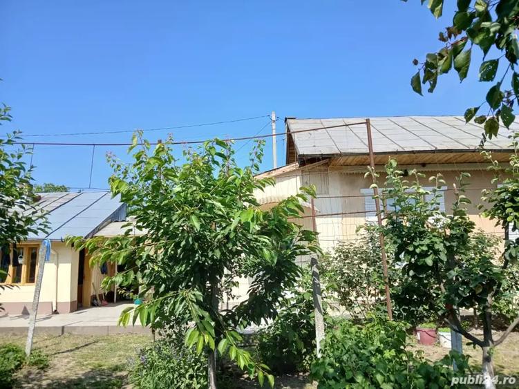 Casă cu 6 camere cu Teren 1094 Mp în Huși