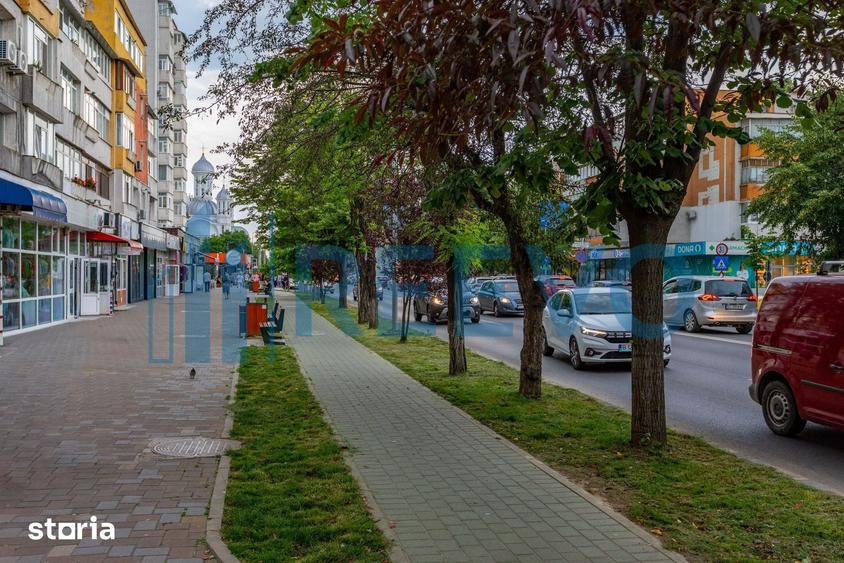 Apartament cu 3 camere decomandat în Republicii