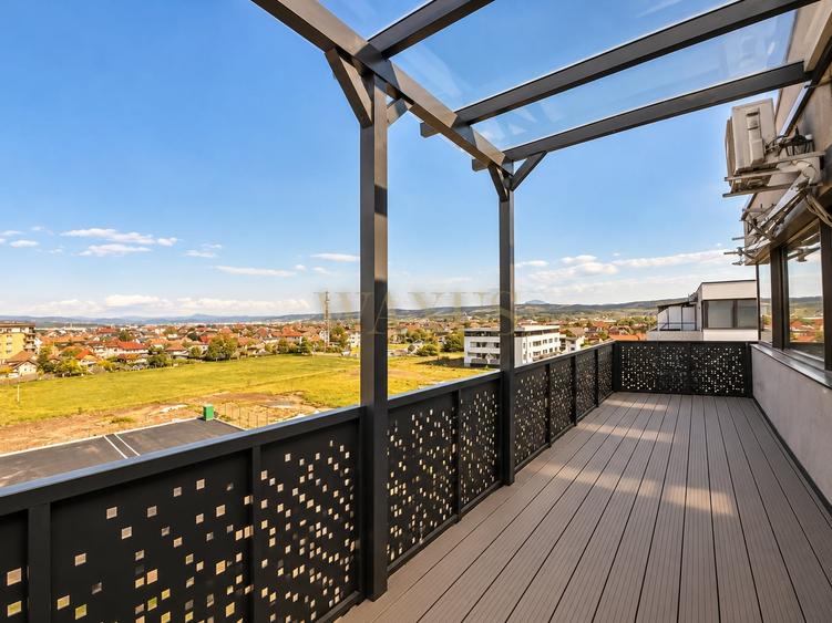 Apartament cu 3 camere semidecomandat, mobilat în Sânnicoară