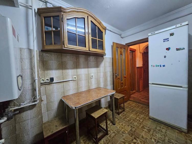 Apartament cu 3 camere decomandat în Banat