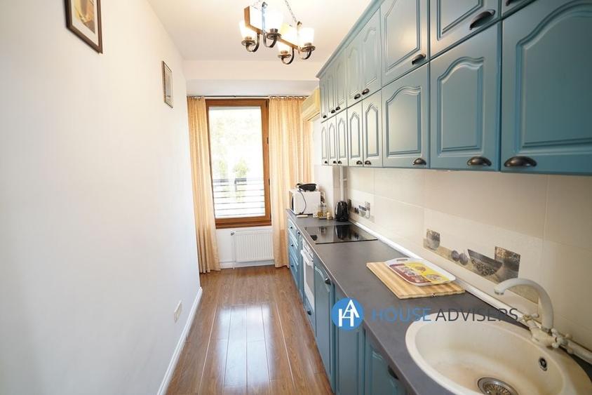 Apartament cu 3 camere, mobilat în Romană