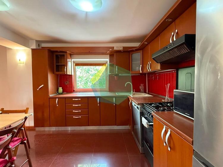Apartament cu 4 camere în Central