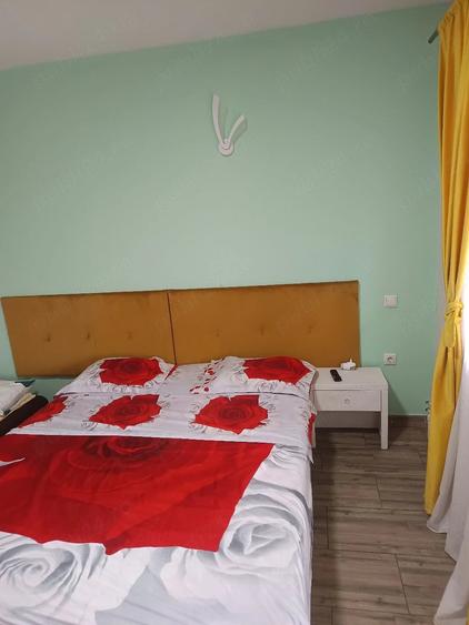 Casă cu 9 camere cu Teren 1300 Mp în Cean