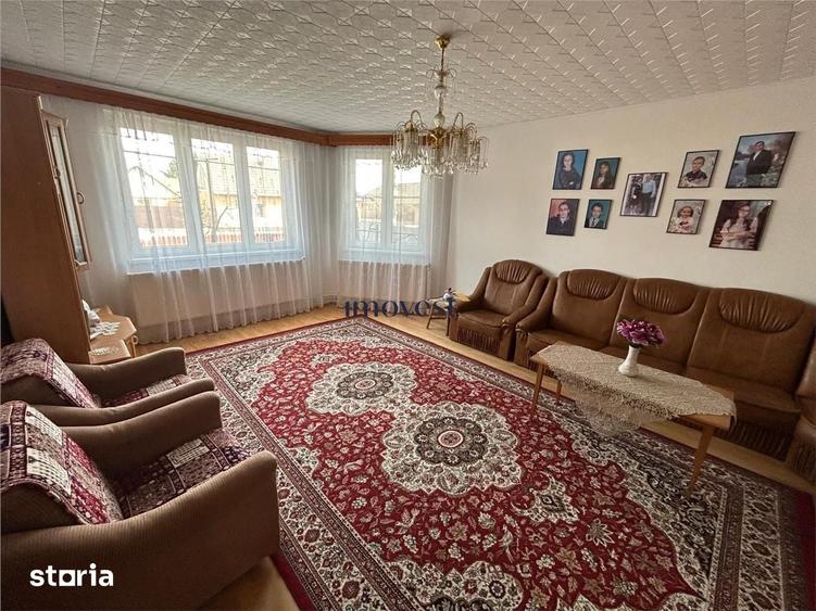 Casă cu 5 camere cu Teren 1200 Mp în Halmeu