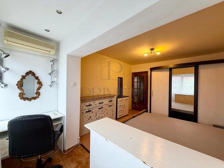 Apartament cu 3 camere decomandat, mobilat în Lipovei