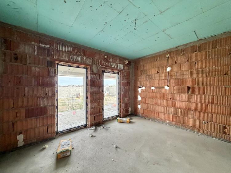 Casă individuală cu 4 camere cu Teren 533 Mp în Sânmihaiu Român