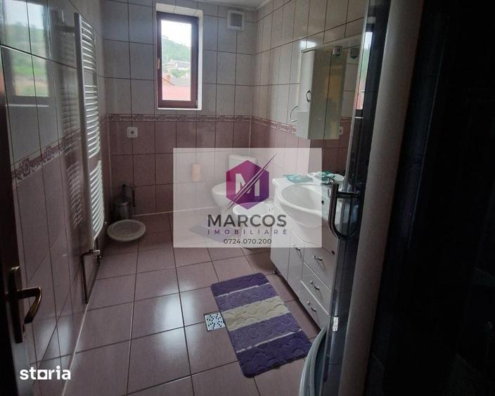Apartament cu 7 camere în Muncitoresc