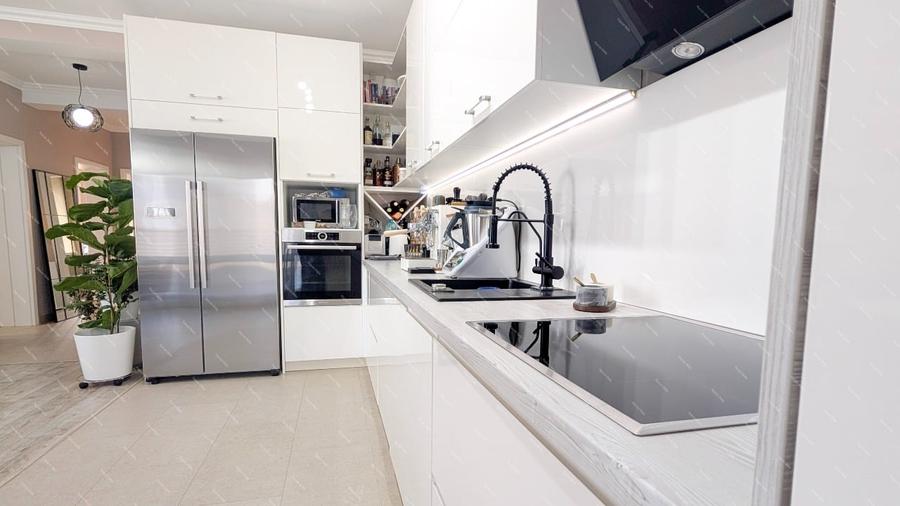 Apartament cu 3 camere decomandat, mobilat în Giroc