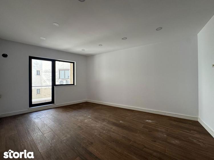 Apartament cu 4 camere decomandat în Herăstrău