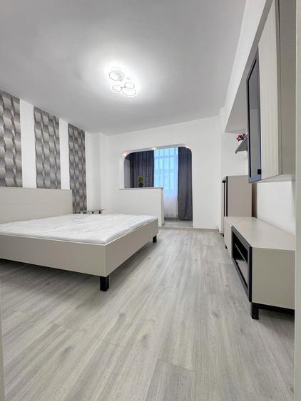 Garsonieră decomandată în Mioriței
