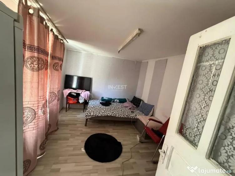 Casă cu 3 camere cu Canalizare în Central