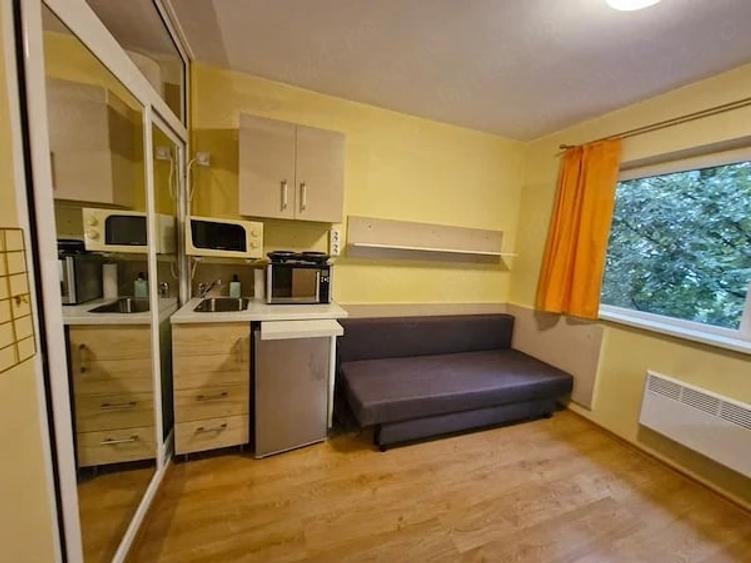 Garsonieră decomandată în Complex Studențesc