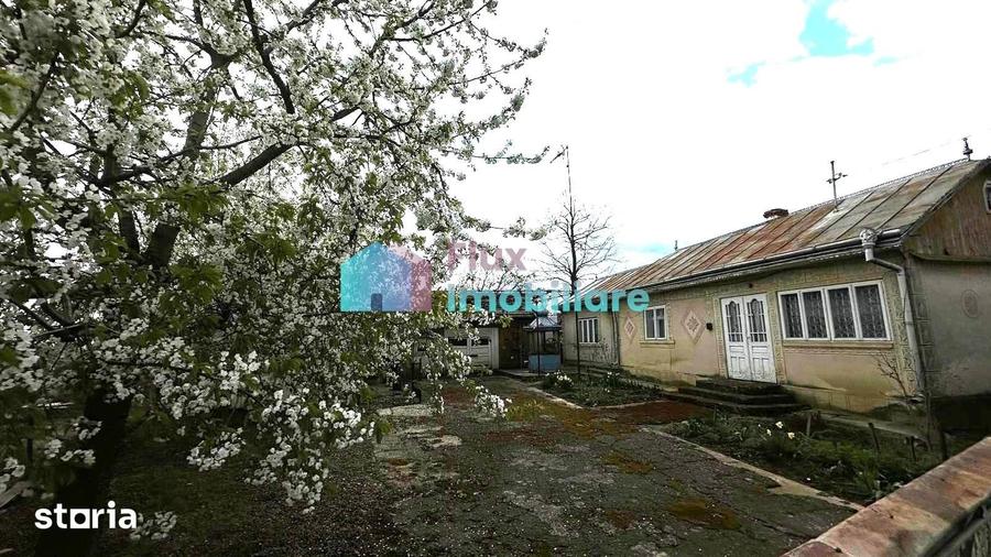Casă cu 3 camere cu Teren 1410 Mp în Dumbrăveni