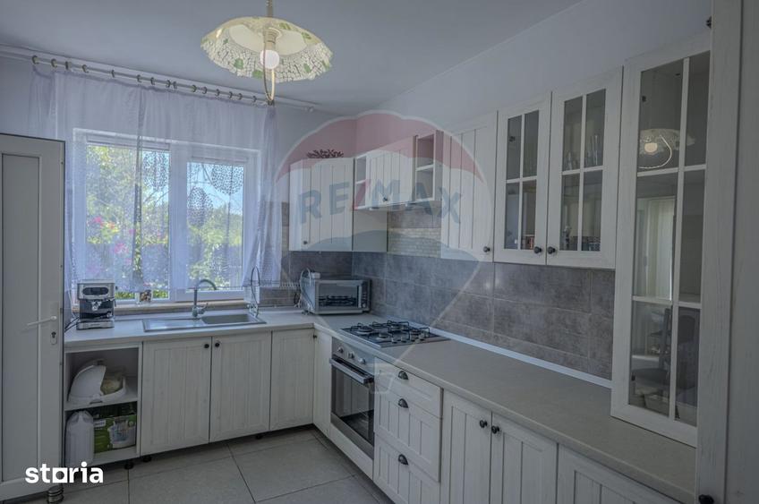 Casă cu 3 camere cu Teren 160 Mp în Central