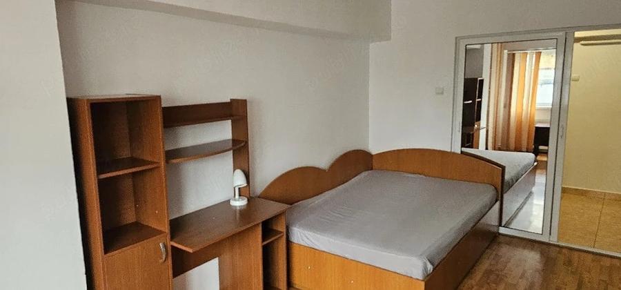 Apartament cu 2 camere decomandat în Pelican
