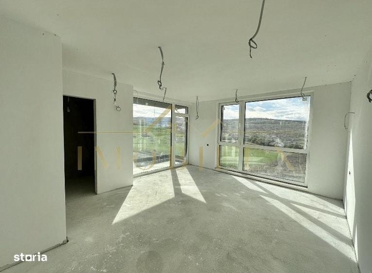 Casă cu 4 camere cu Teren 280 Mp în Borhanci