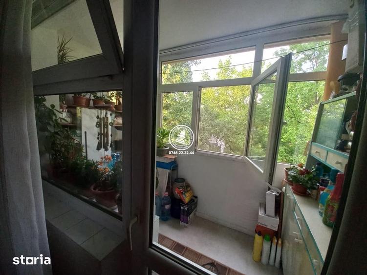 Apartament cu 2 camere semidecomandat în Podul de Piatră