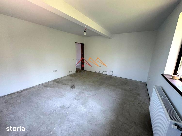 Casă cu 5 camere decomandat cu Teren 304 Mp în Poiana