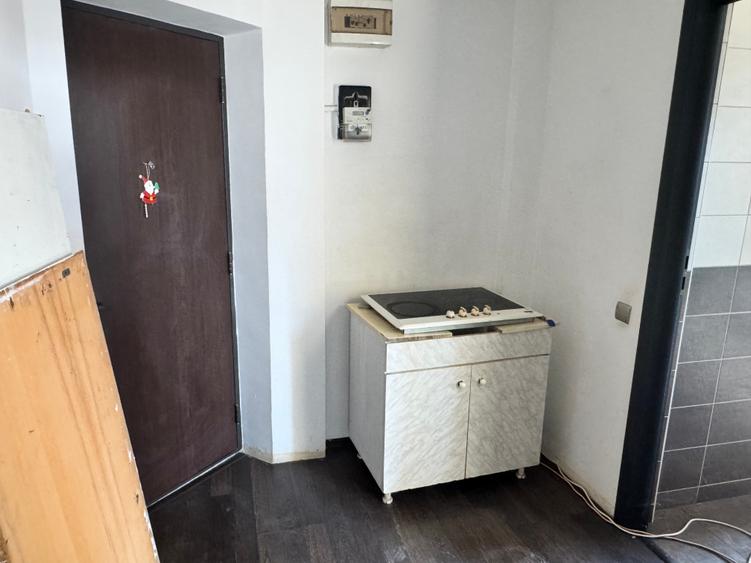 Apartament cu 2 camere decomandat în P-ța Universității