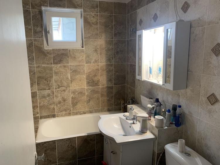 Apartament cu 3 camere decomandat în Dorobanților