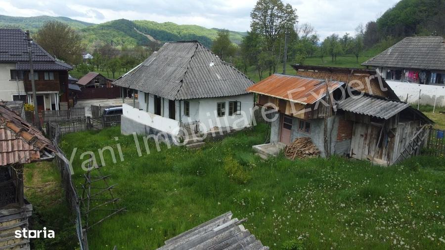 Casă cu 2 camere cu Teren 685 Mp în Mălureni