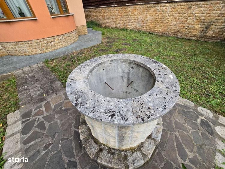 Casă cu 4 camere în Bună Ziua