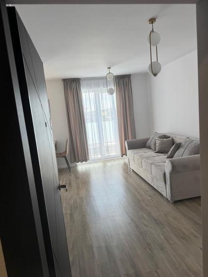 Apartament cu 2 camere decomandat în Exterior Vest