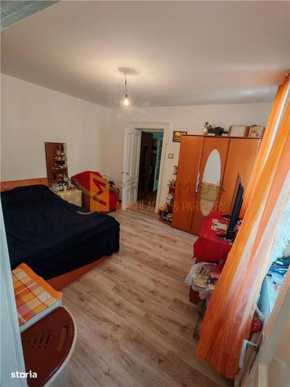 Casă cu 4 camere semidecomandat în Băceni