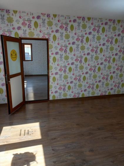 Casă cu 5 camere cu Teren 400 Mp în Mihai Bravu