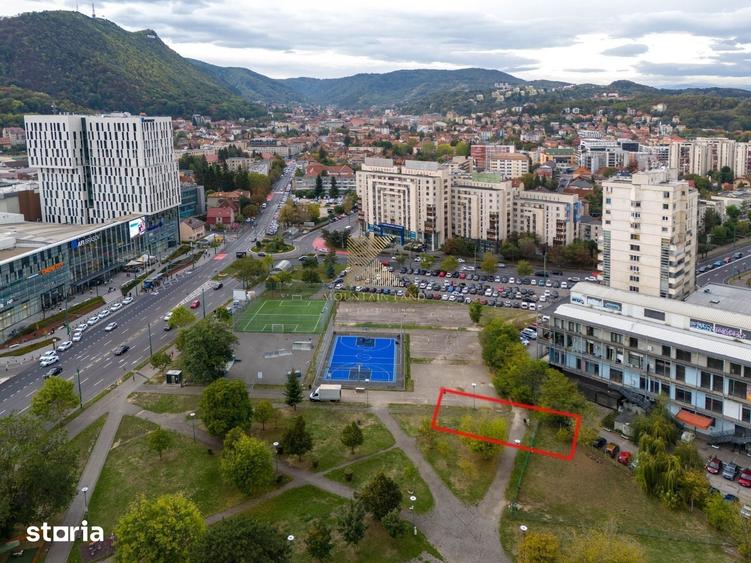 Teren de 420 mp, în Centrul Civic