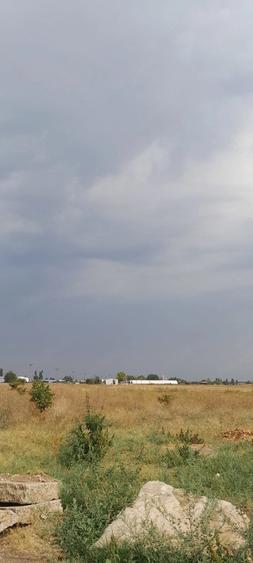 Teren de 8600 mp, în Central