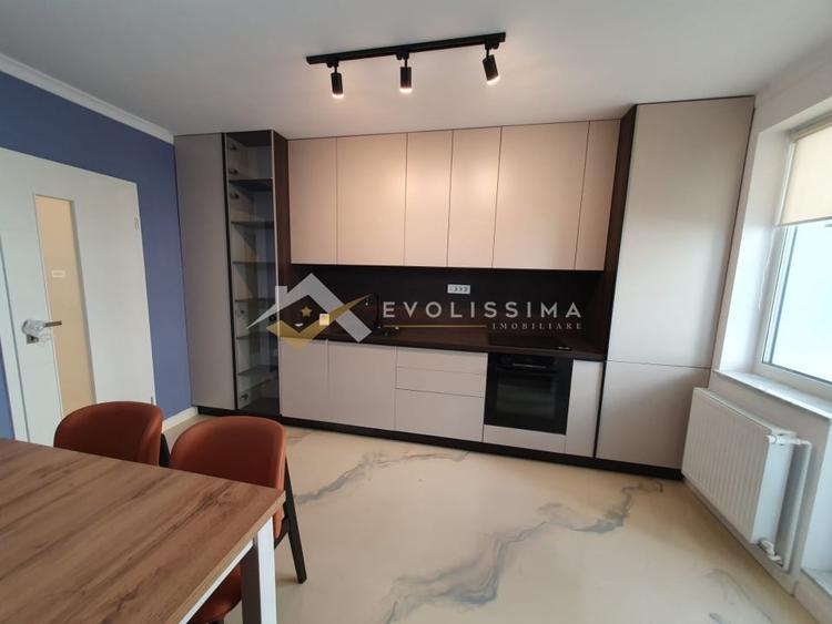 Apartament cu 3 camere decomandat, mobilat în Dealul Cetății