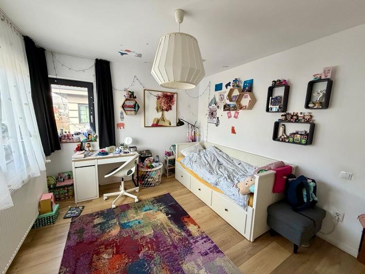 Duplex cu 5 camere cu Canalizare în Florești
